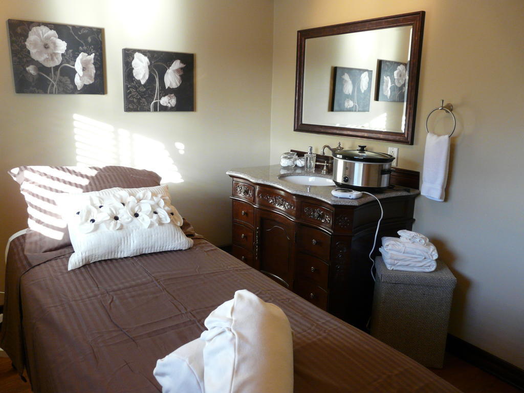 Auberge Des Gallant Rigaud ภายนอก รูปภาพ