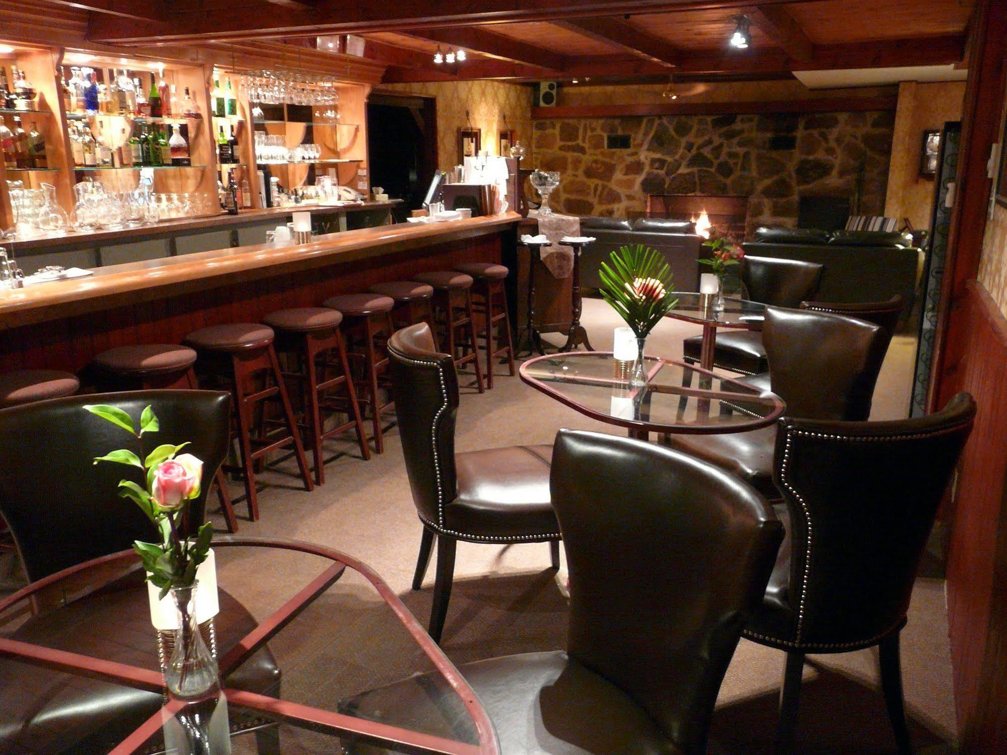 Auberge Des Gallant Rigaud ภายนอก รูปภาพ